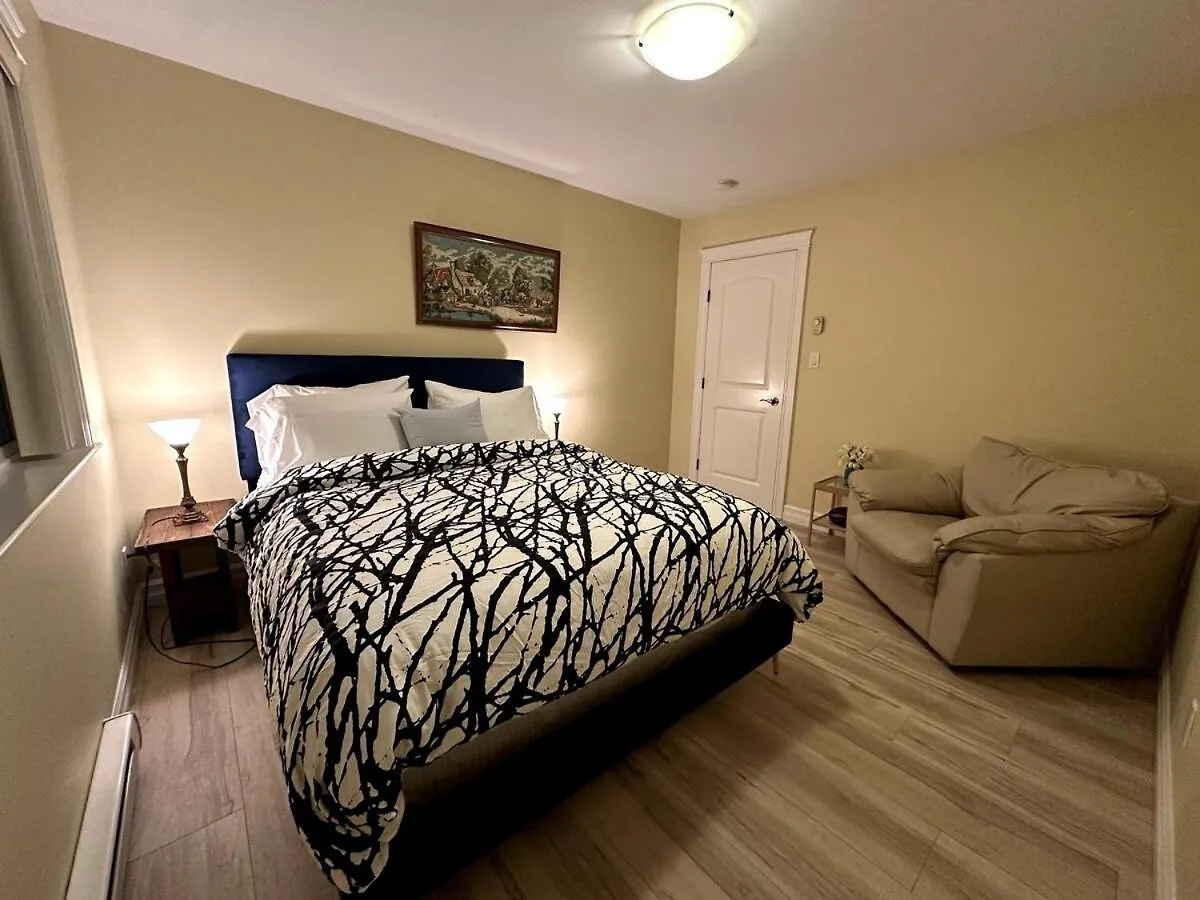 ויקטוריה 2 Bedroom Spacious Ground Level Suite 0*,