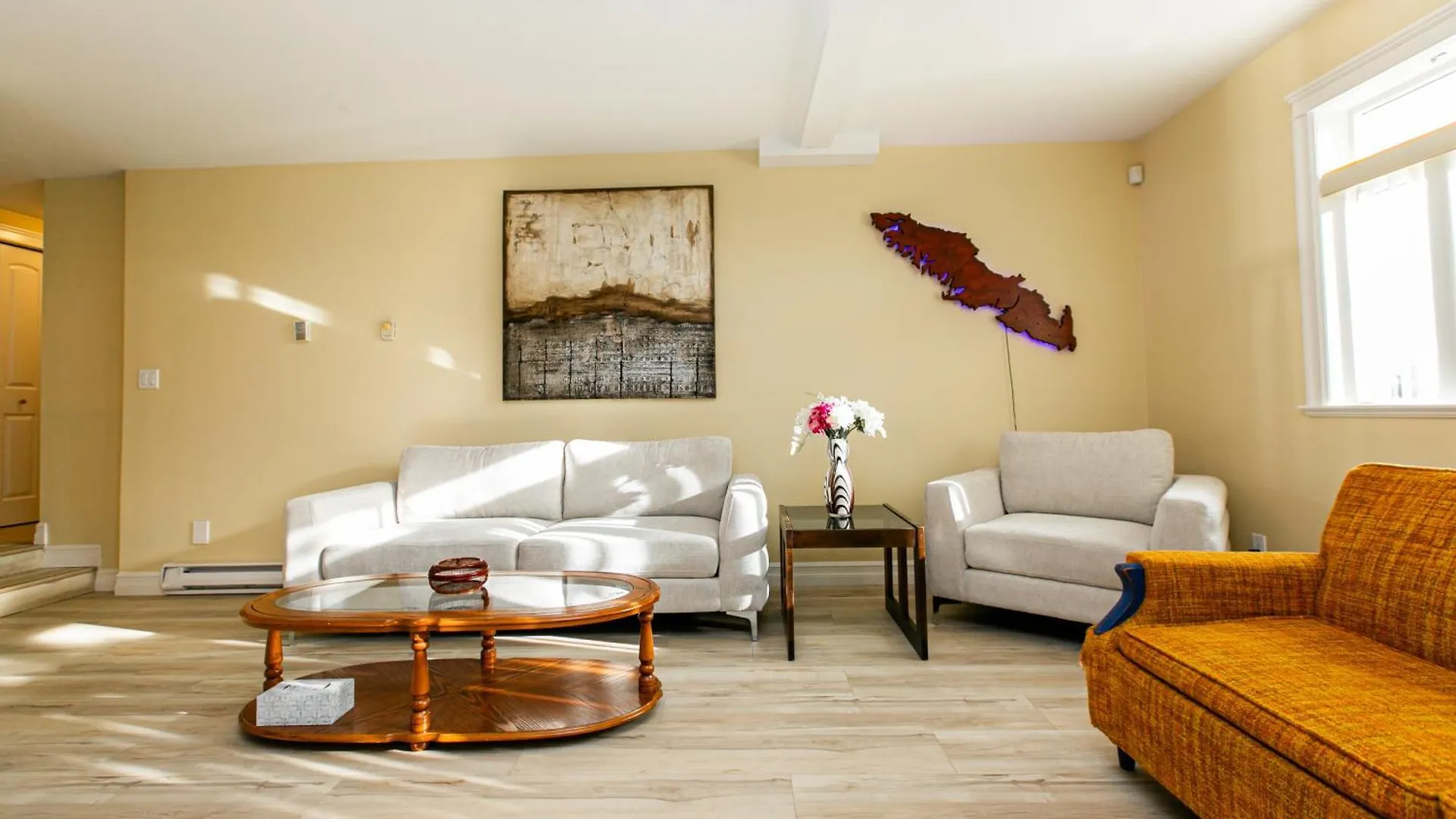 דירה ויקטוריה 2 Bedroom Spacious Ground Level Suite
