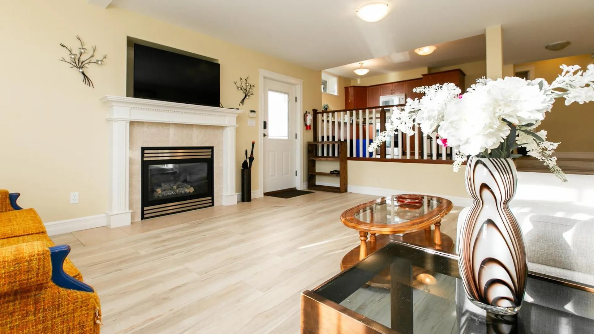 ויקטוריה 2 Bedroom Spacious Ground Level Suite 0*,  קנדה