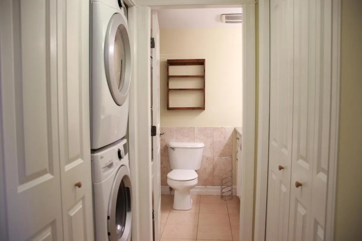 Apartament 2 Bedroom Spacious Ground Level Suite Victoria